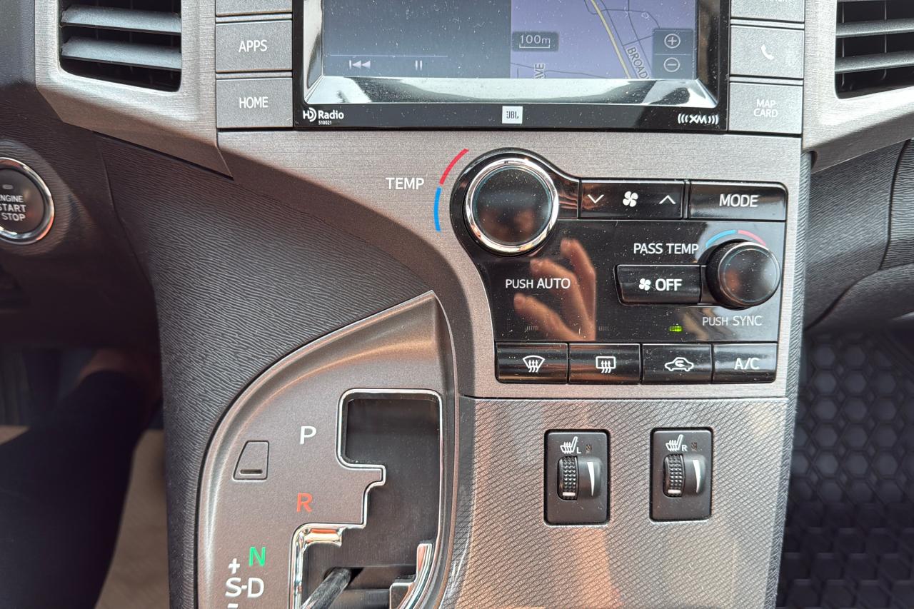 2016 Toyota Venza LIMITED Limited Photo