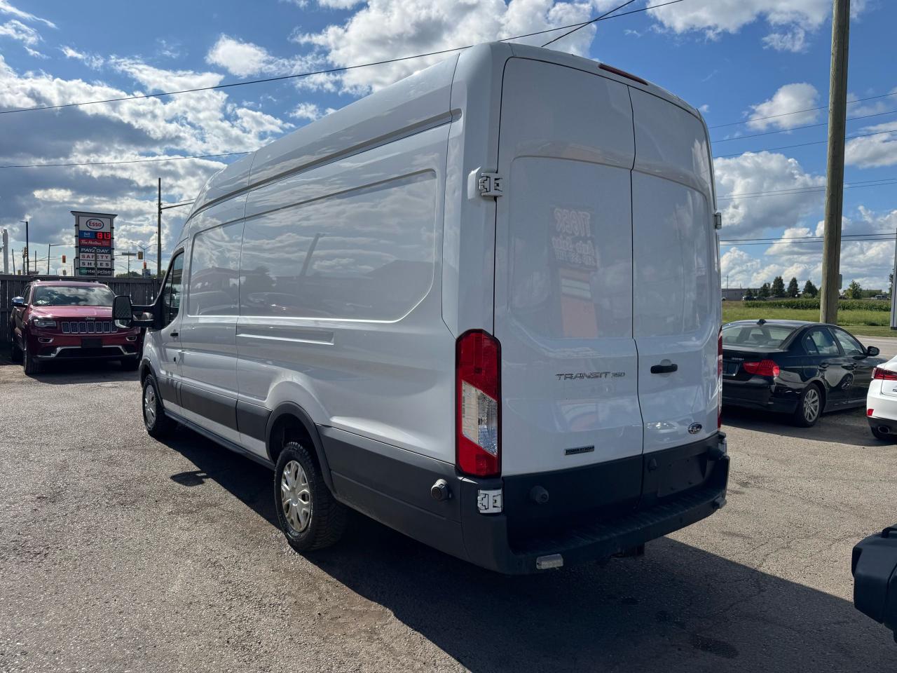 2017 Ford Transit Cargo Van T-350, 148", HIGH ROOF, DIESEL, NO ACCIDENTS Photo2