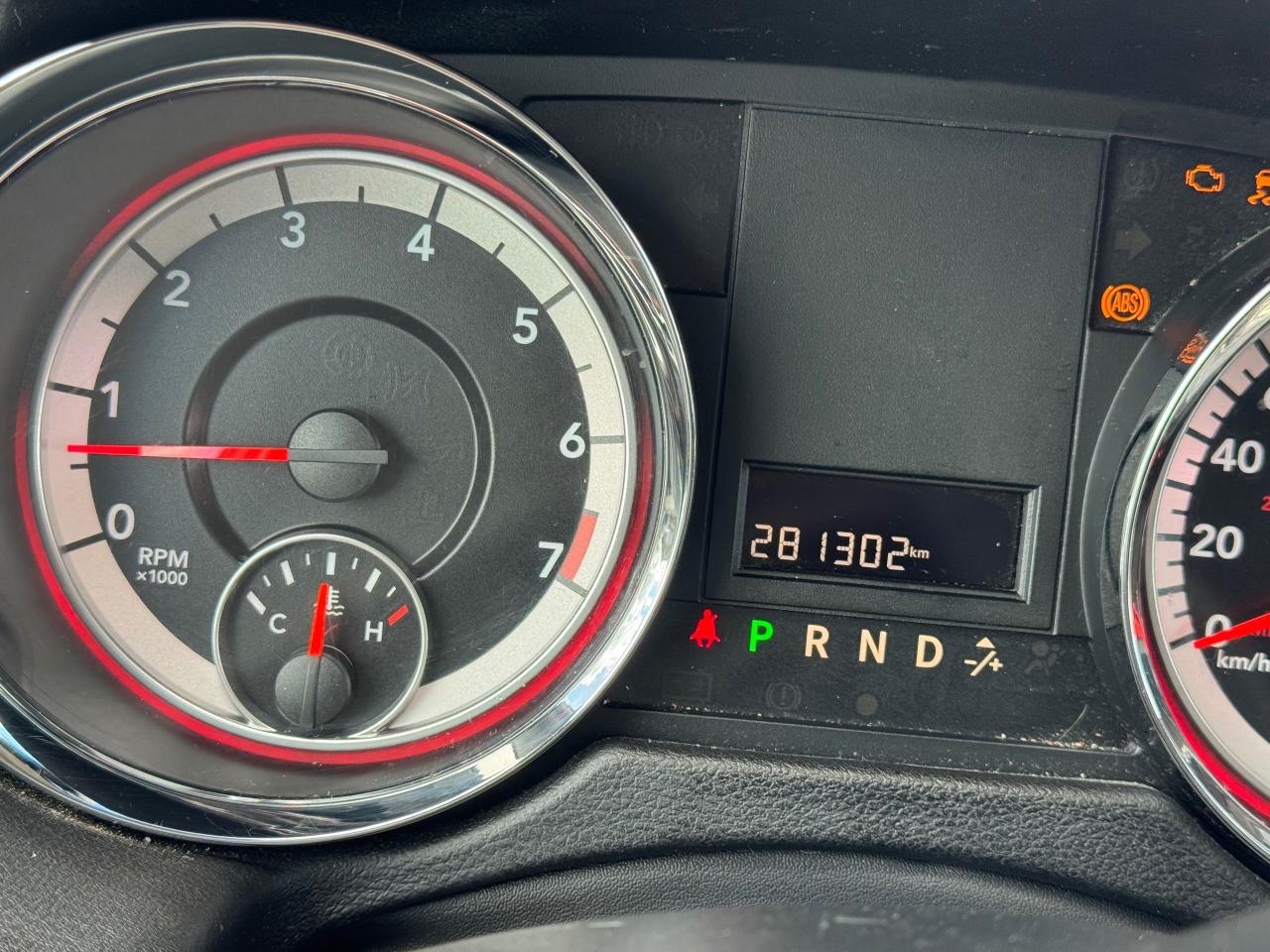 2016 Dodge Grand Caravan AS IS, SXT, RUNS AND DRIVES GREAT - Photo #16