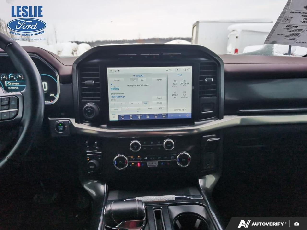 2022 Ford F-150 Lariat 4WD SuperCrew 5.5' Box Photo