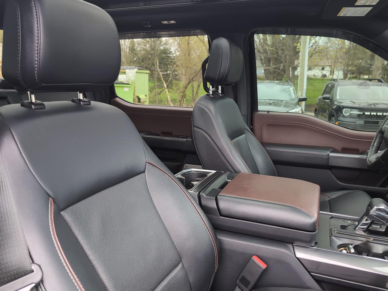 2022 Ford F-150 Lariat 4WD SuperCrew 5.5' Box Photo