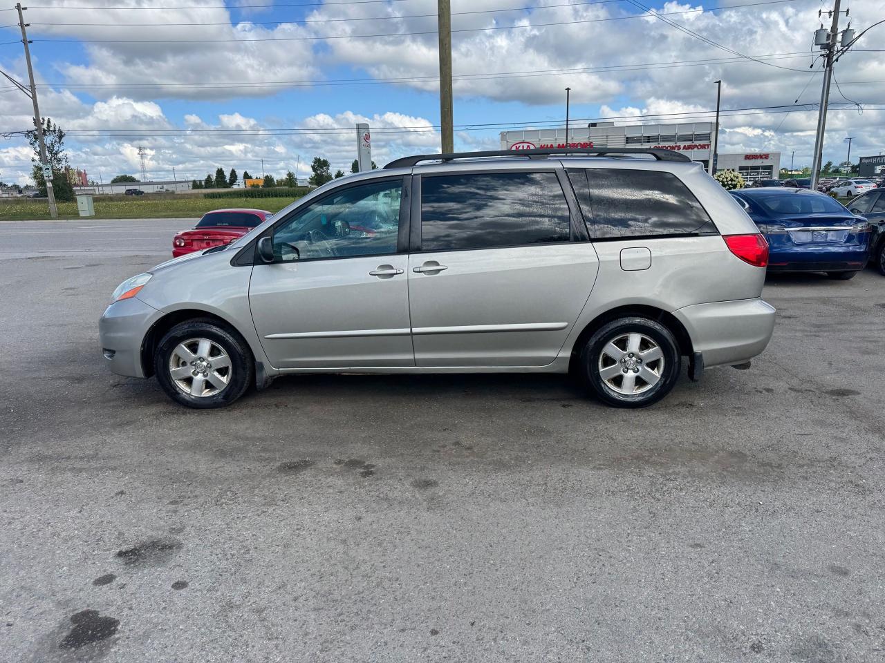 2006 Toyota Sienna AS IS, CE, RUNS AND DRIVES GREAT - Photo #2