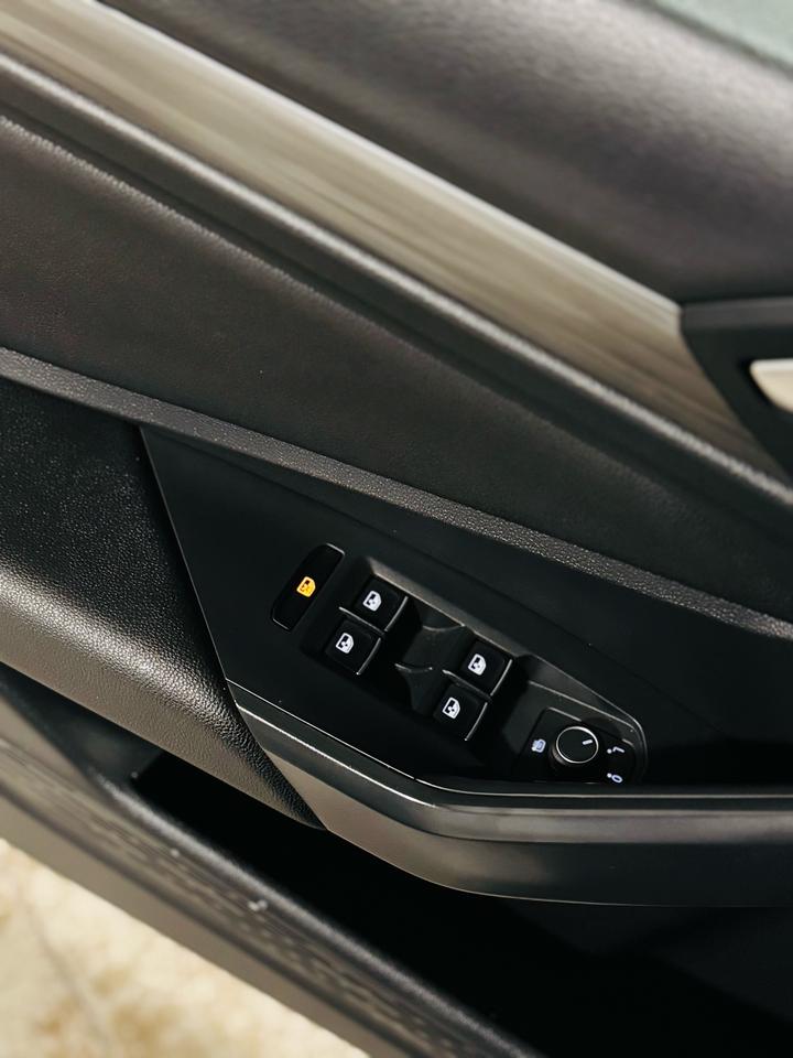 2021 Volkswagen Jetta HIGHLINE Photo