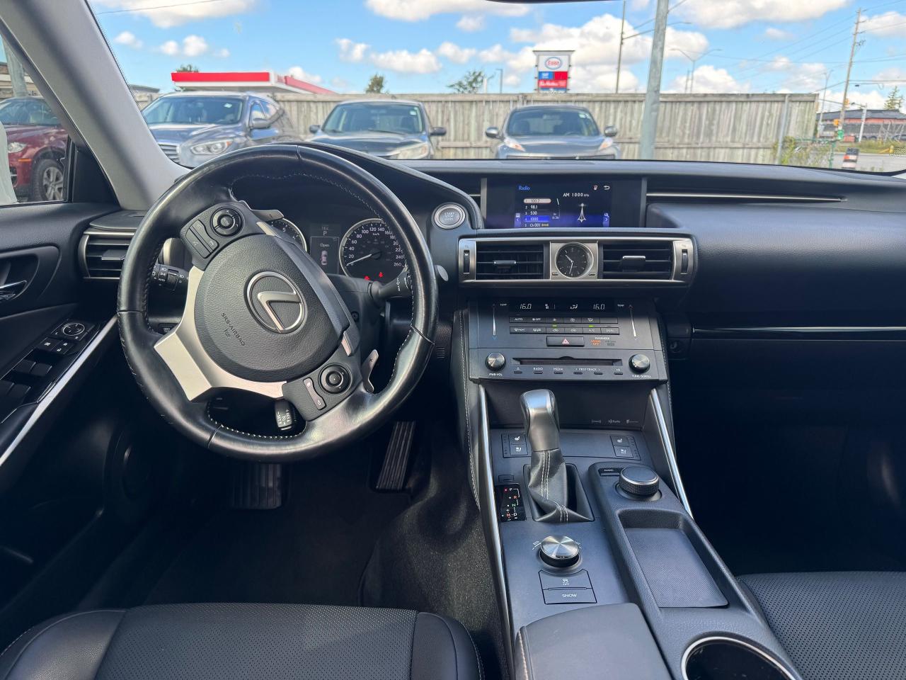 2016 Lexus IS 300 AWD, ONLY 117KMS, ONE OWNER, CERTIFIED - Photo #14