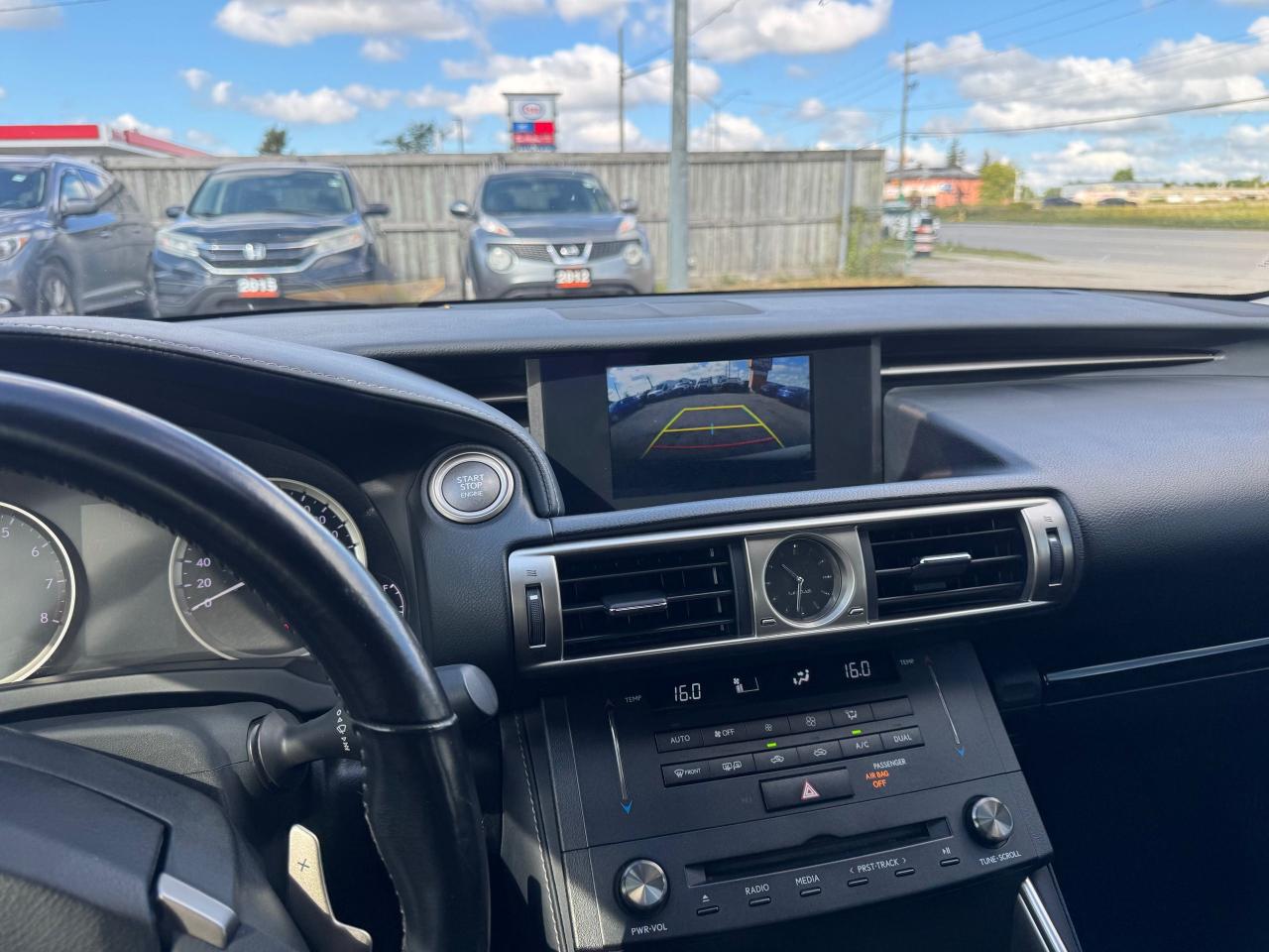 2016 Lexus IS 300 AWD, ONLY 117KMS, ONE OWNER, CERTIFIED - Photo #15