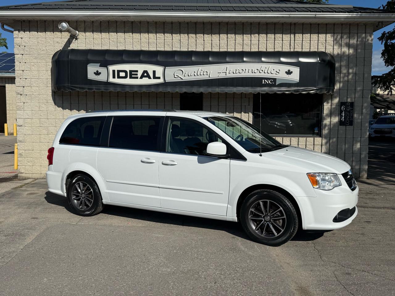 Used 2017 Dodge Grand Caravan SXT Premium Plus for sale in Mount Brydges, ON