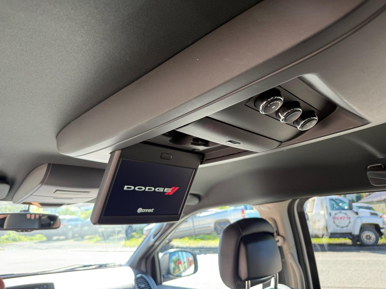 2017 Dodge Grand Caravan SXT Premium Plus - Photo #6