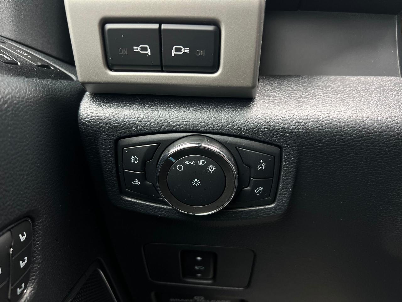 2022 Ford SUPER DUTY F-250 SRW LARIAT - Photo #12