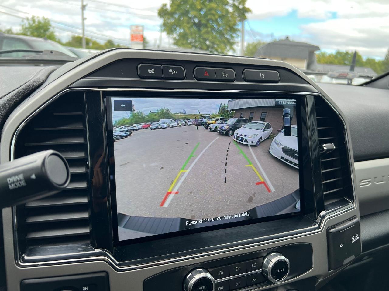 2022 Ford SUPER DUTY F-250 SRW LARIAT - Photo #15