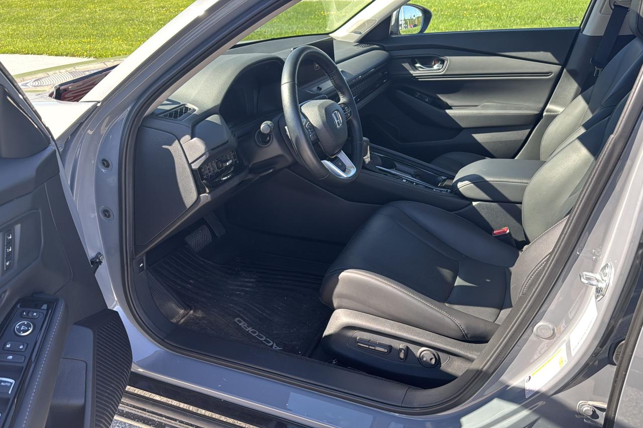 2024 Honda Accord Touring Photo