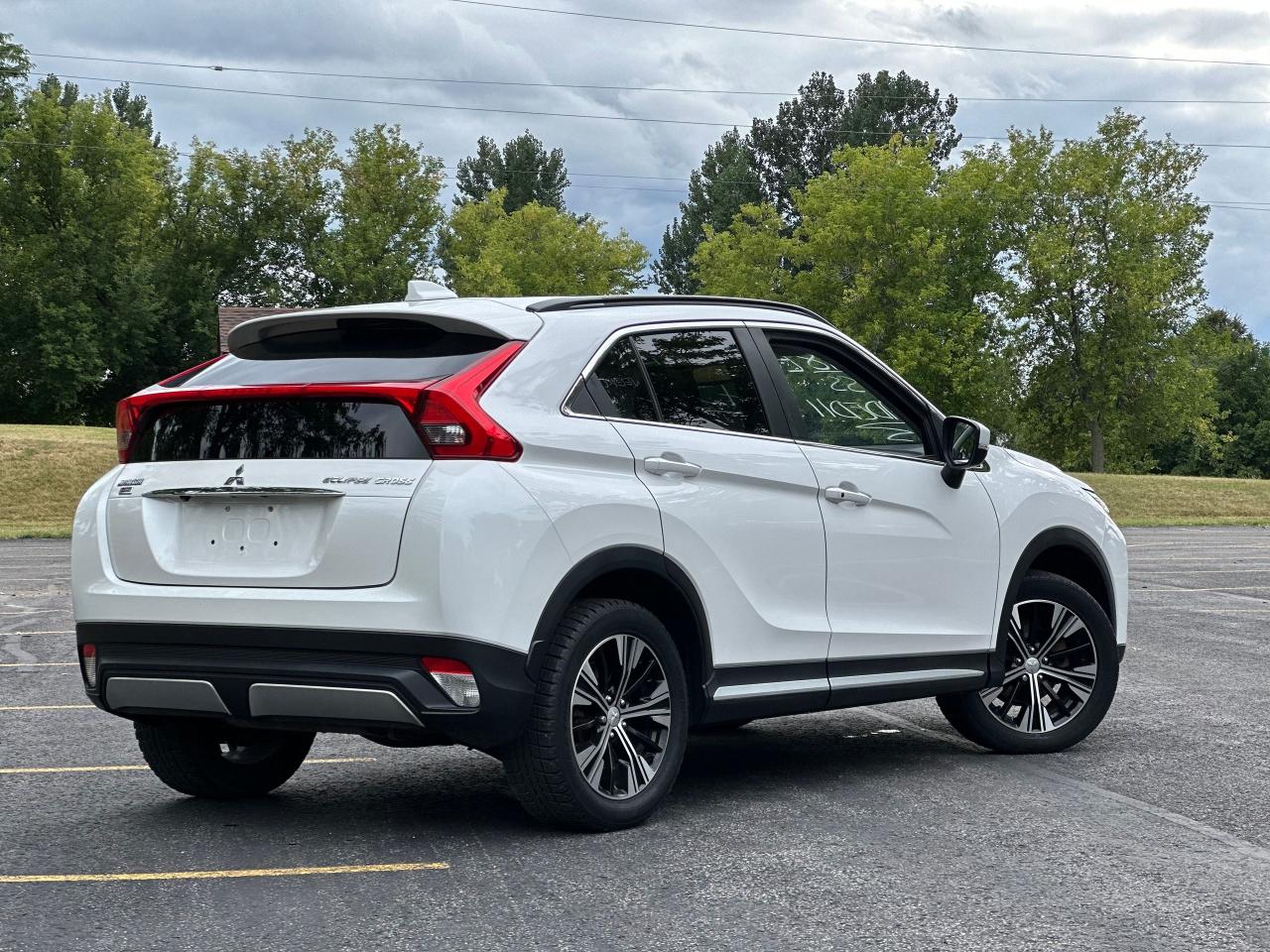 2018 Mitsubishi Eclipse Cross SE - Photo #5