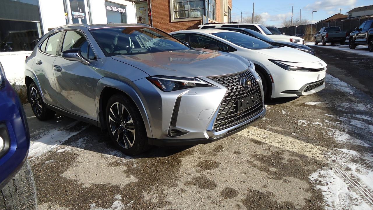 2025 Lexus UX UX 300h PREMIUM AWD HYBRID GEAT VALUE - Photo #1
