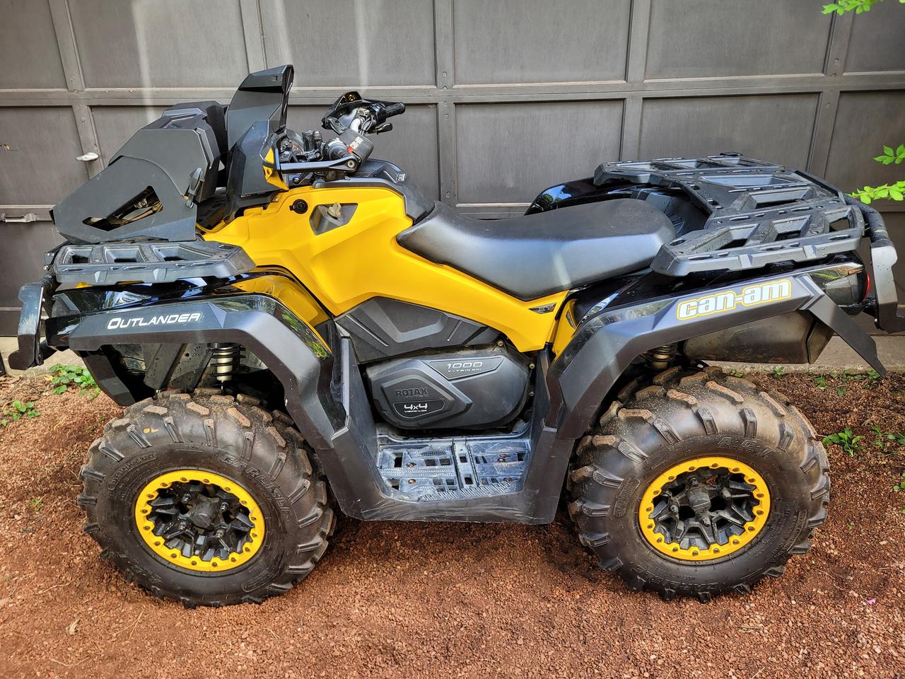 2013 Can-Am Outlander 1000 XT-P No Freight or PDI Financing Available Trade-ins OK - Photo #1
