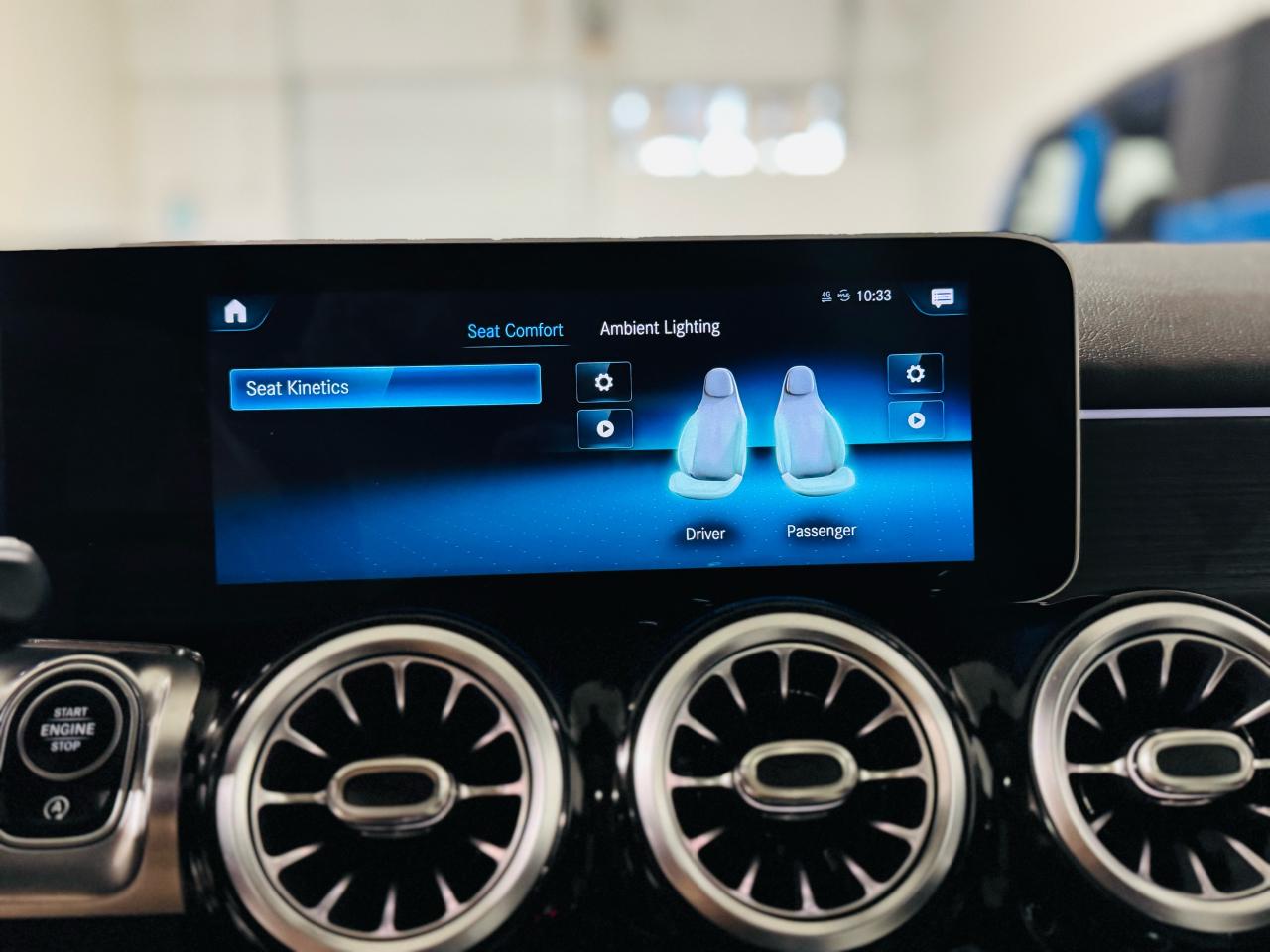 2021 Mercedes-Benz GLB GLB 250 - Photo #13