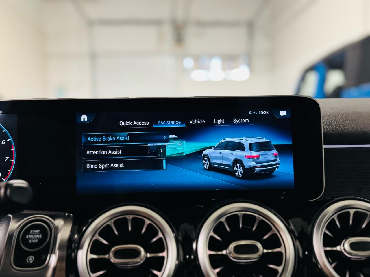 2021 Mercedes-Benz GLB GLB 250 - Photo #14