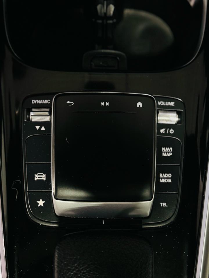 2021 Mercedes-Benz GLB GLB 250 - Photo #12
