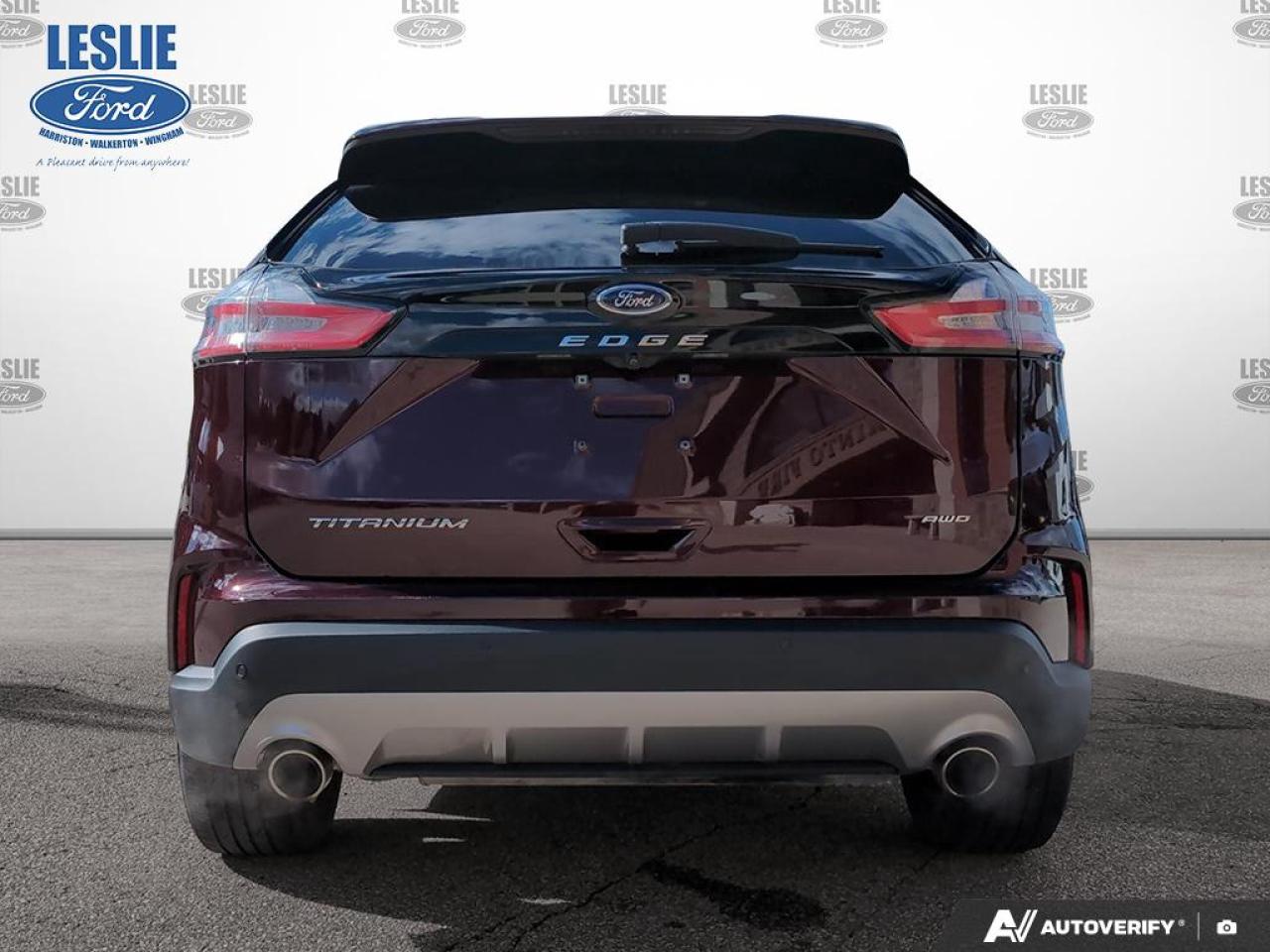 2022 Ford Edge Titanium Photo5
