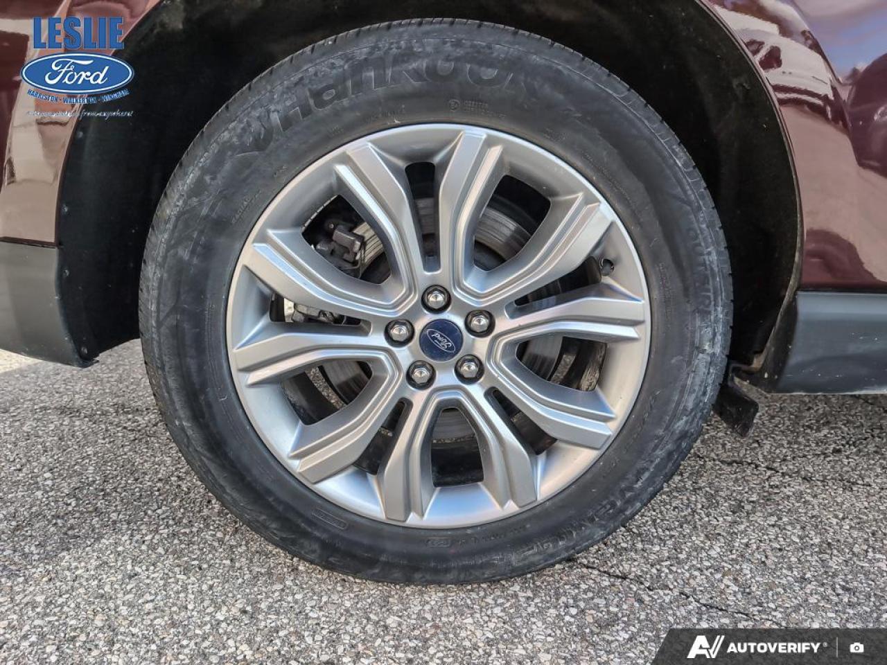 2022 Ford Edge Titanium Photo5