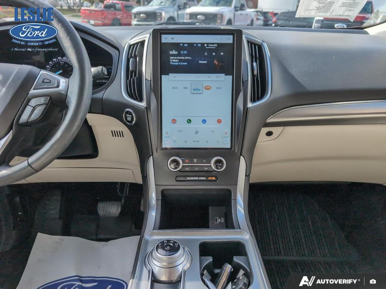 2022 Ford Edge Titanium AWD Photo