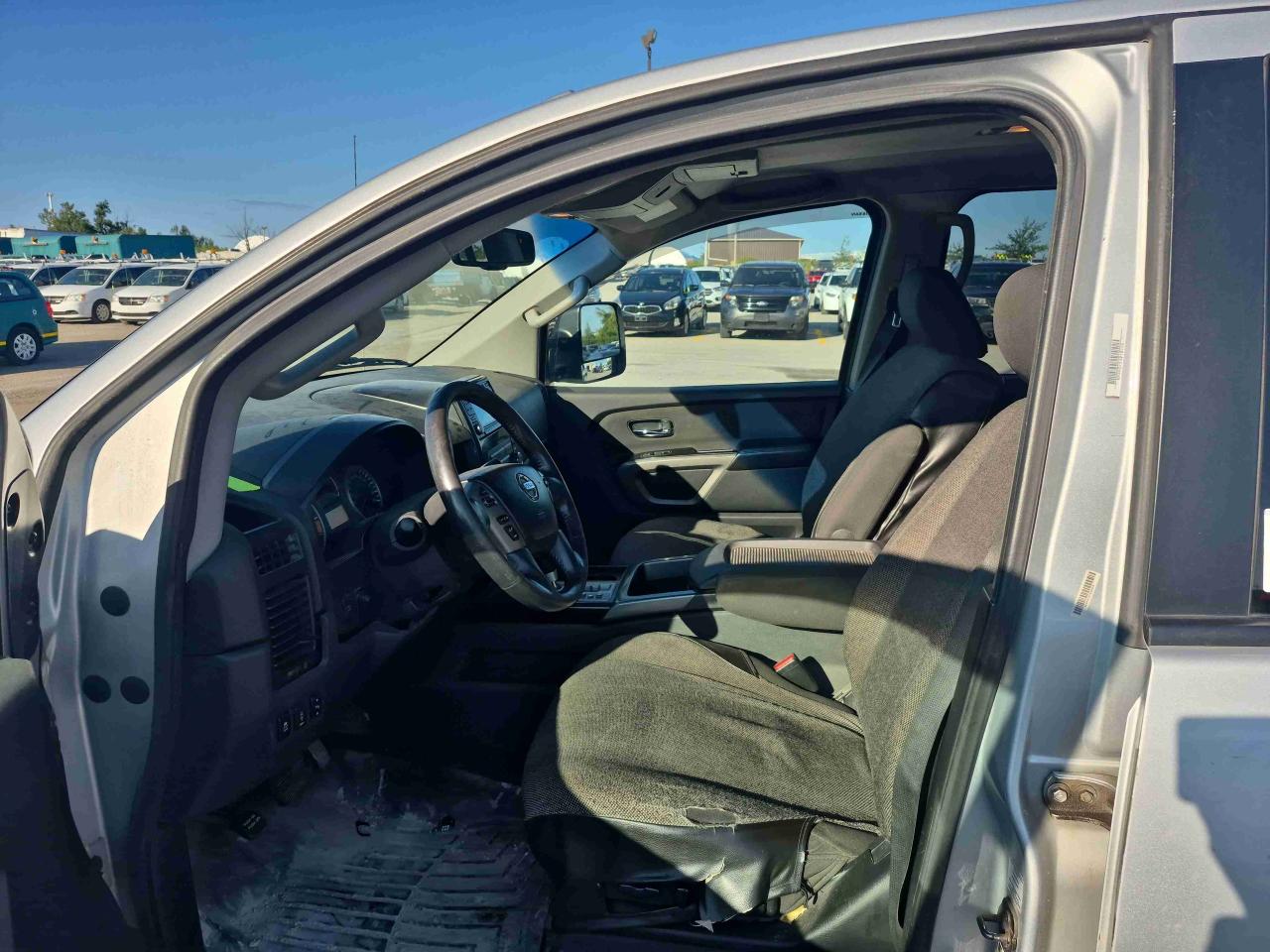 2015 Nissan Titan  - Photo #8