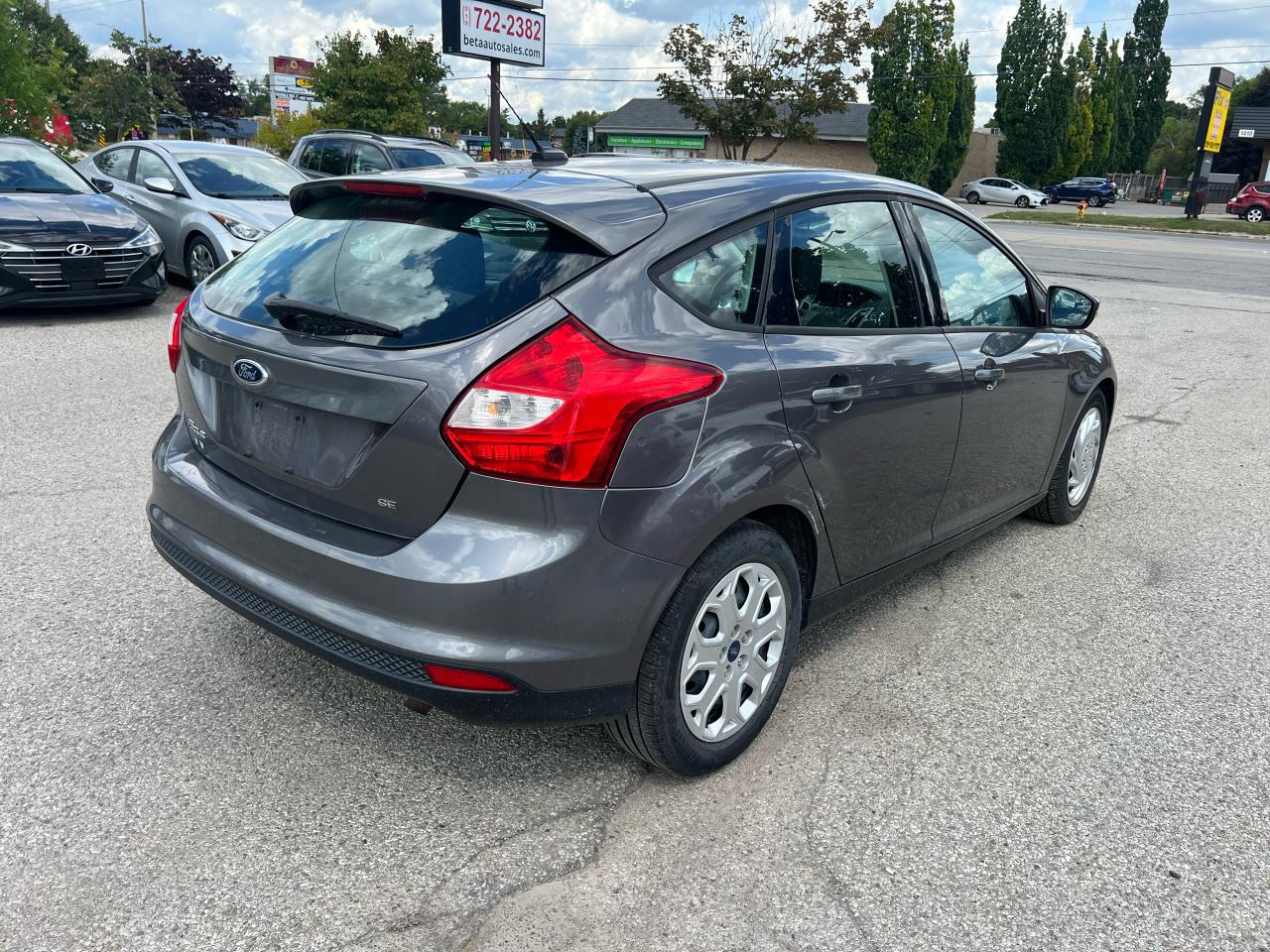 2012 Ford Focus 5DR HB SE - Photo #9