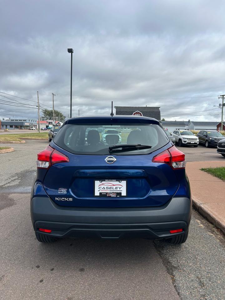 2019 Nissan Kicks S - Photo #5