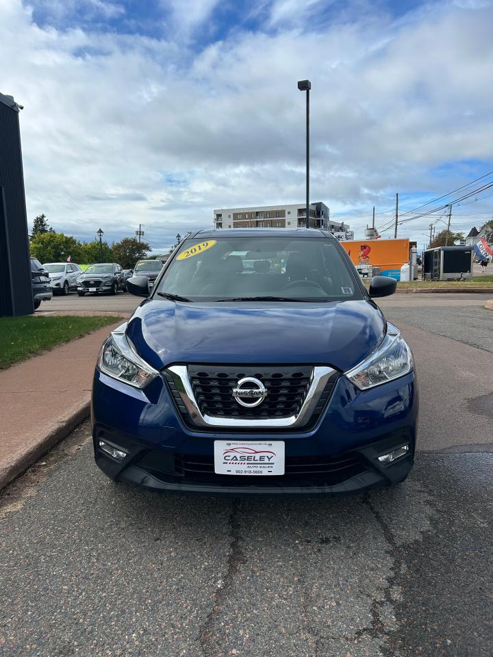 2019 Nissan Kicks S - Photo #2