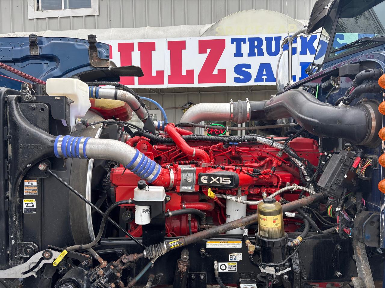 2022 PETERBILT 389  - Photo #16
