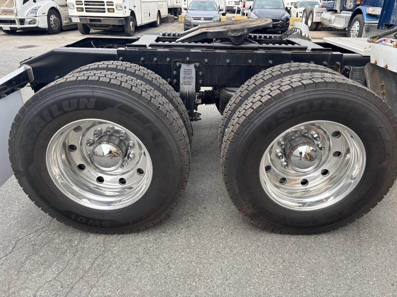 2022 PETERBILT 389  - Photo #14