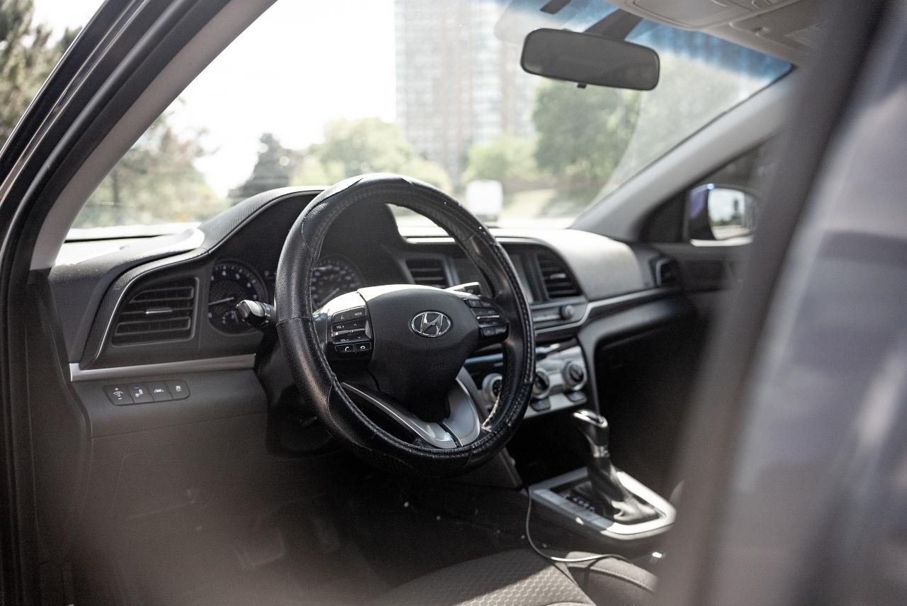 2020 Hyundai Elantra Preferred w/Sun & Safety Package | ONE OWNER | - Photo #7