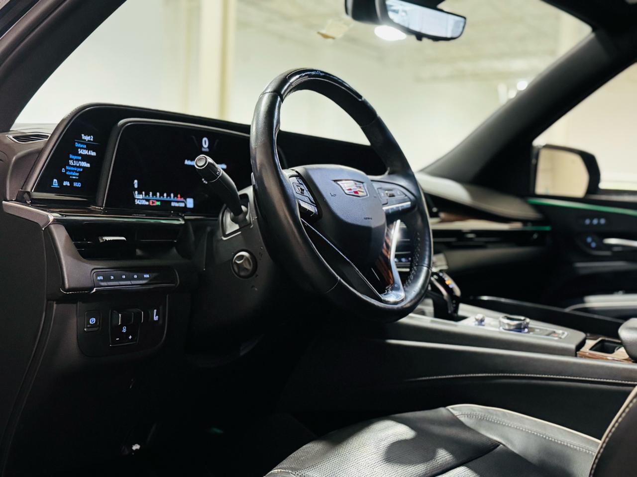 2023 Cadillac Escalade 4WD Premium Luxury - Photo #8