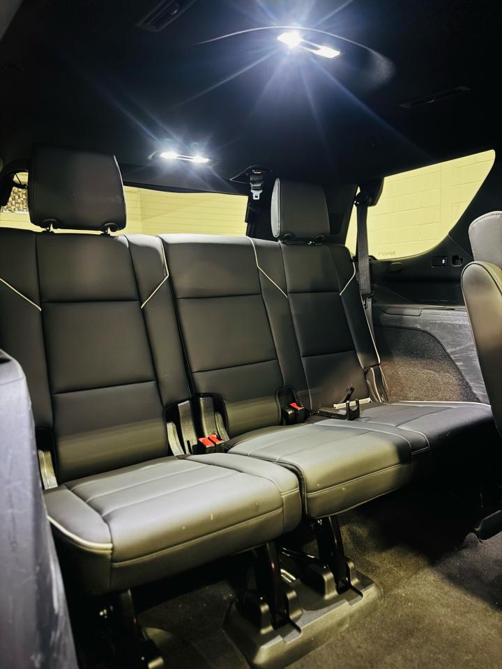 2023 Cadillac Escalade 4WD Premium Luxury - Photo #27