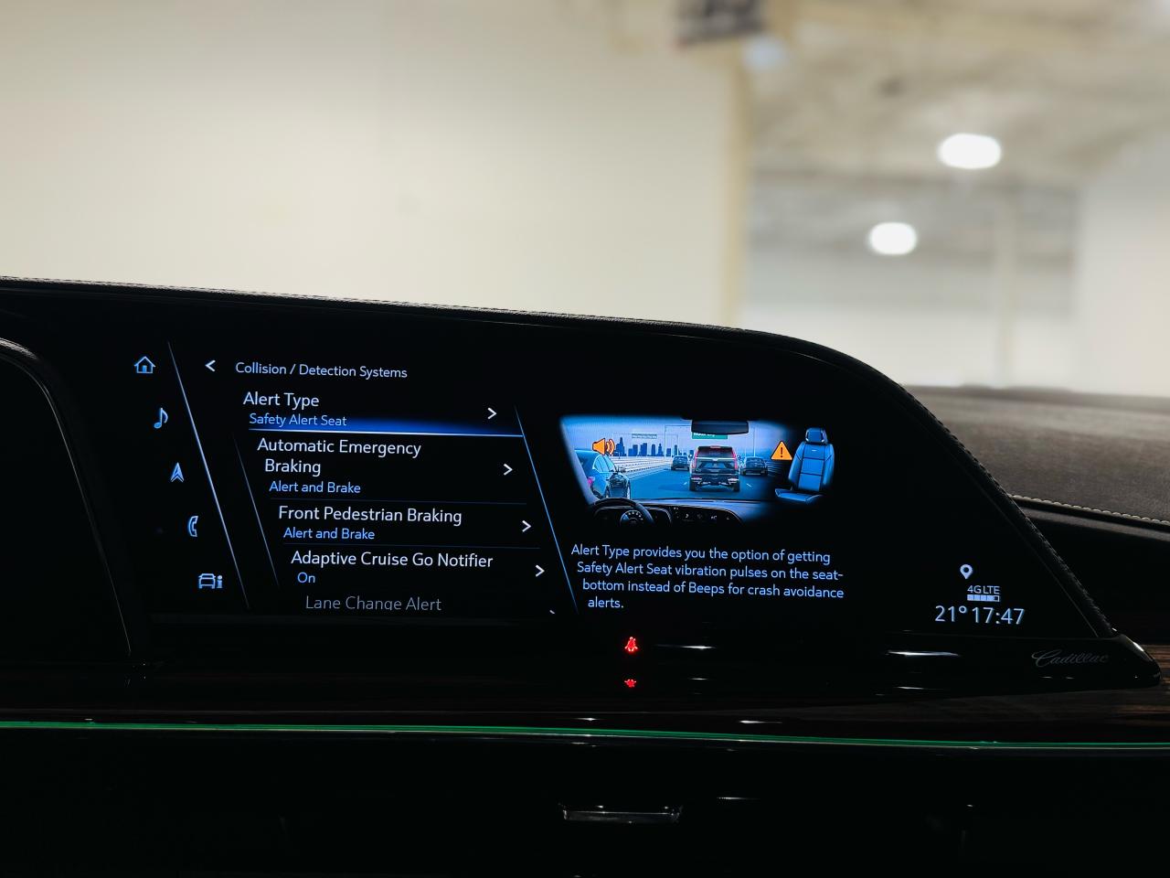 2023 Cadillac Escalade 4WD Premium Luxury - Photo #22