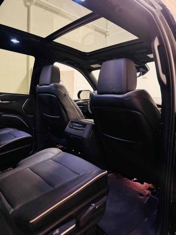 2023 Cadillac Escalade 4WD Premium Luxury - Photo #26