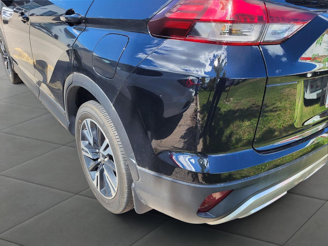2023 Mitsubishi Eclipse Cross LE Photo