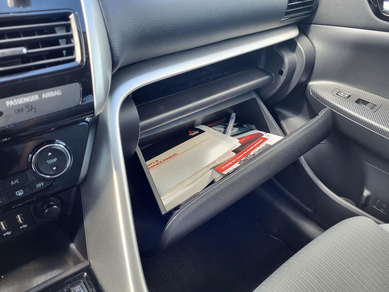 2023 Mitsubishi Eclipse Cross LE Photo