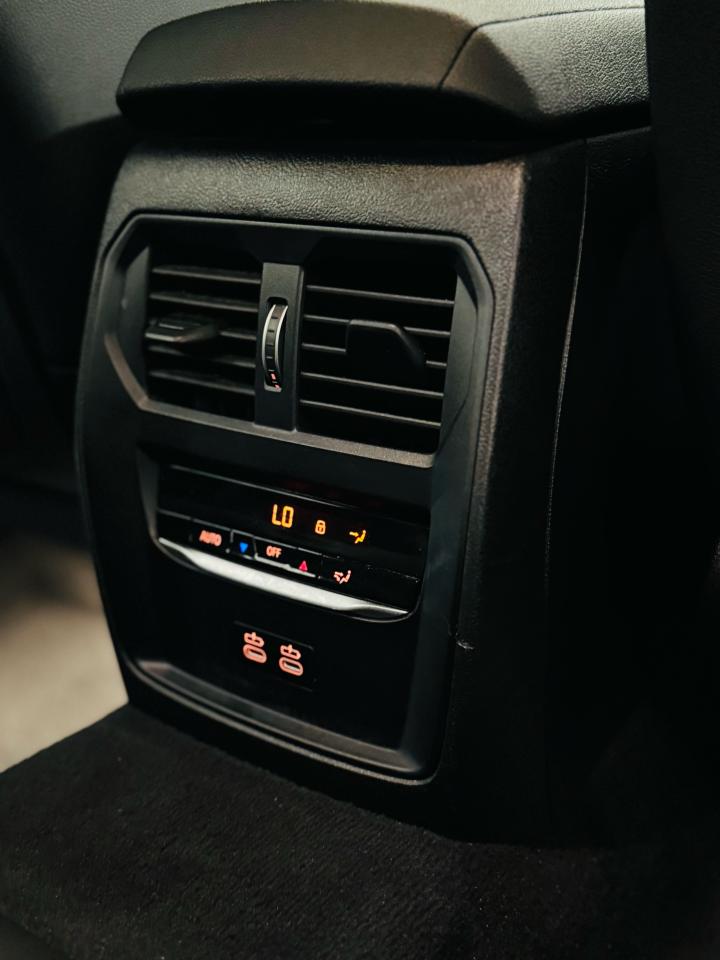 2021 BMW 3 Series 330i xDrive - Photo #19
