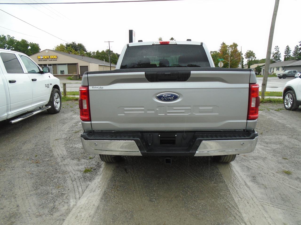 2022 Ford F-150 XLT CREW 4X4 Photo3