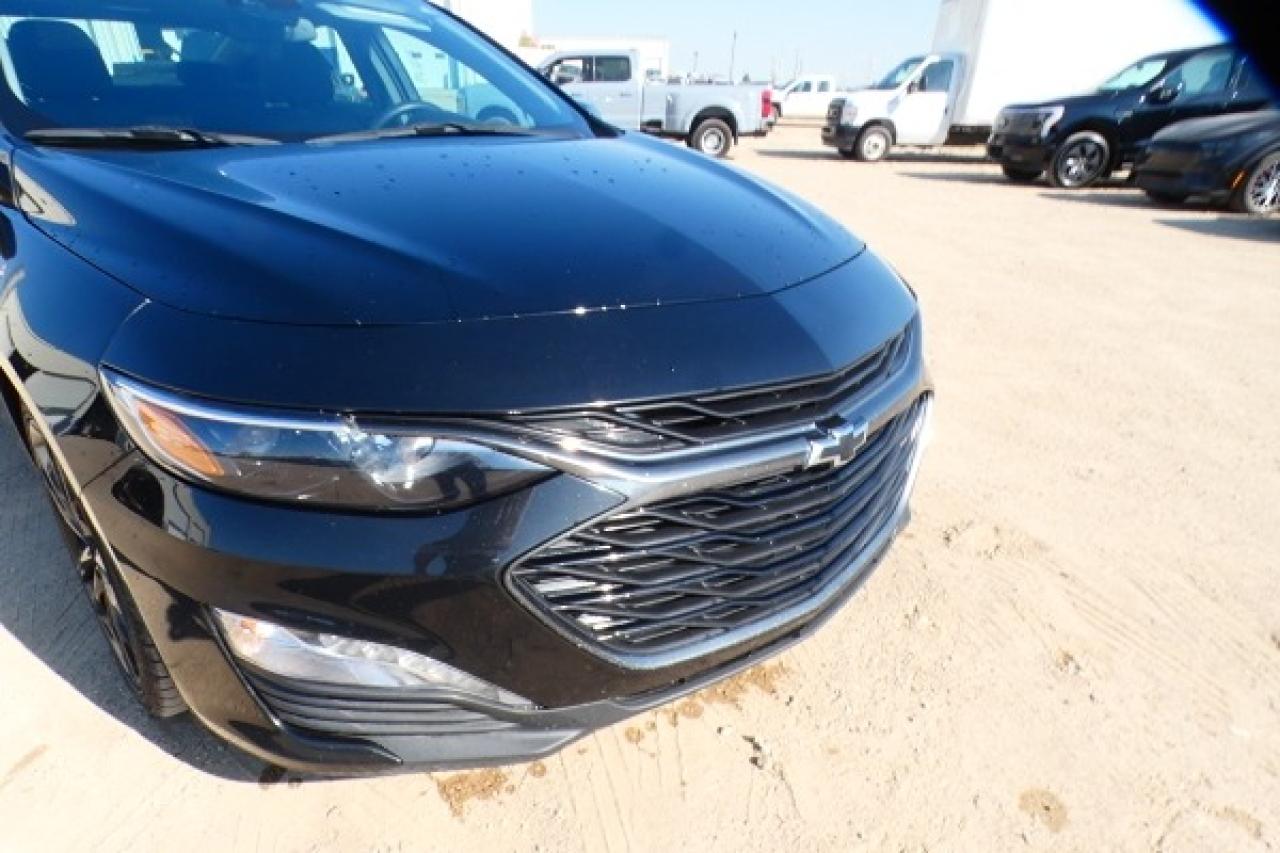 2023 Chevrolet Malibu 1LT w/Htd cloth, pano S/R, BUC - Photo #40