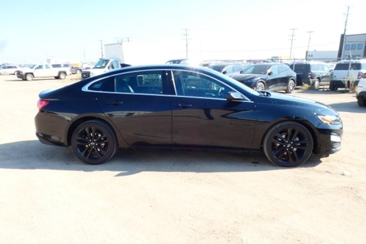 2023 Chevrolet Malibu 1LT w/Htd cloth, pano S/R, BUC - Photo #5
