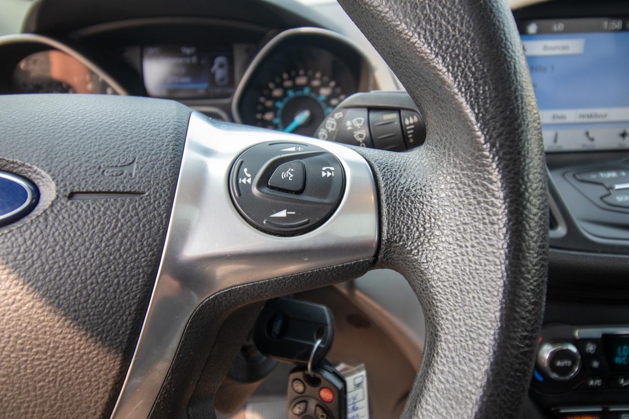 2016 Ford Escape 4WD 4dr SE Photo5