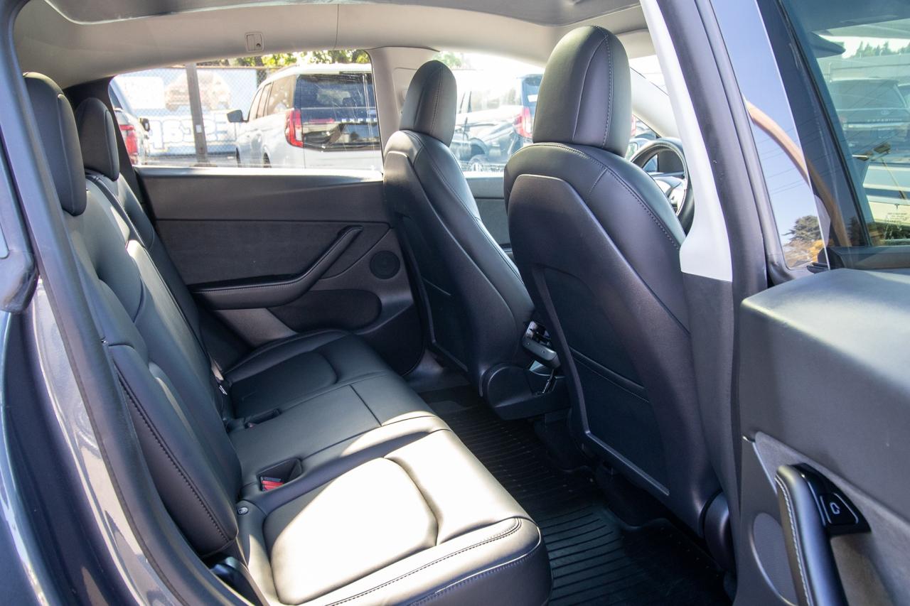 2021 Tesla Model Y Long Range AWD Photo5