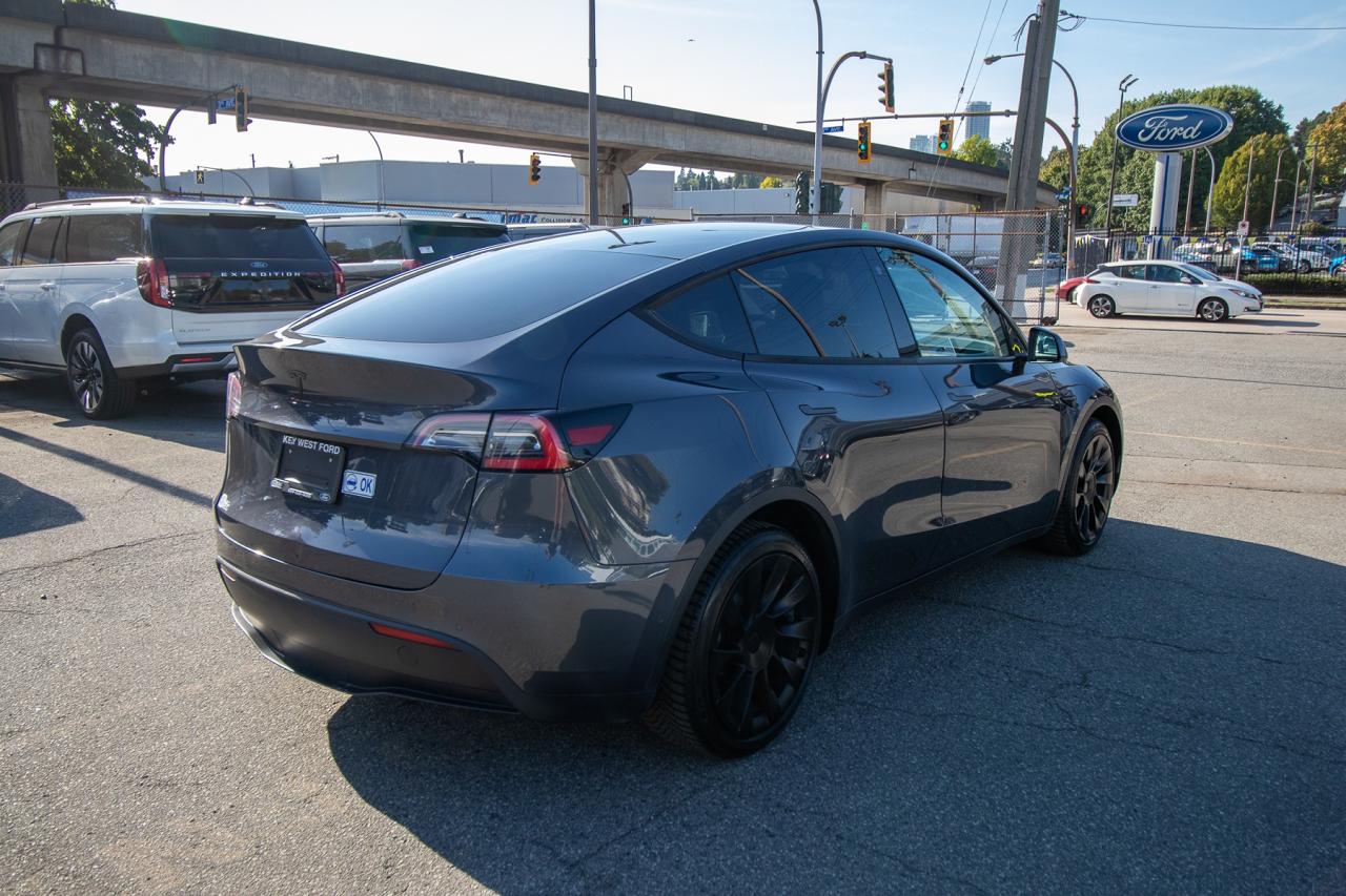 2021 Tesla Model Y Long Range AWD Photo5