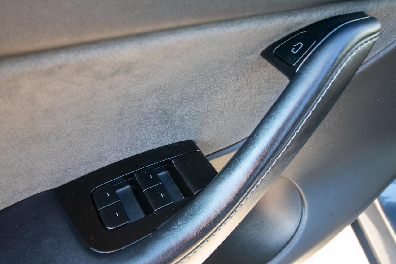2021 Tesla Model Y Long Range AWD Photo5