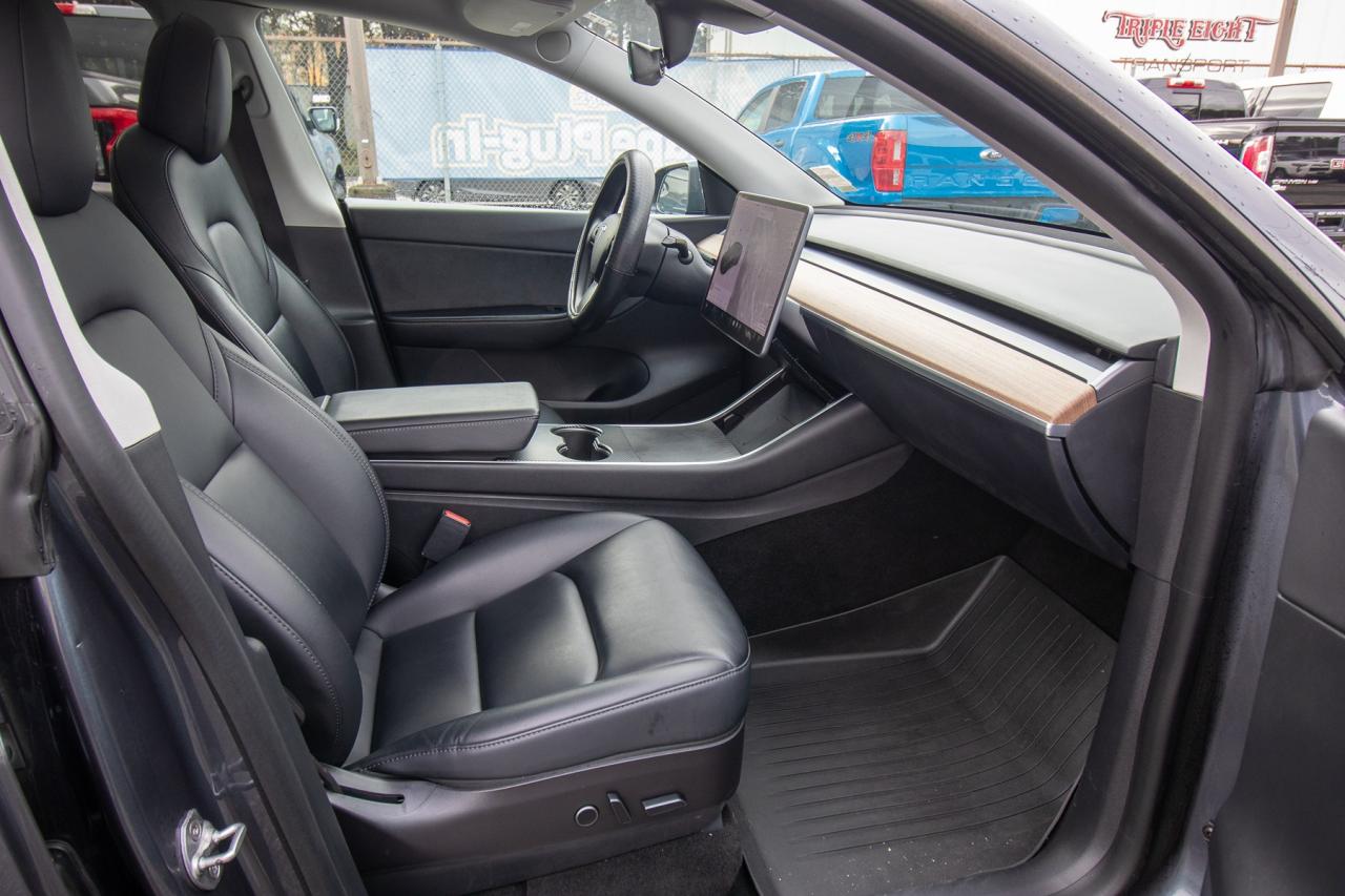 2021 Tesla Model Y Long Range AWD Photo5