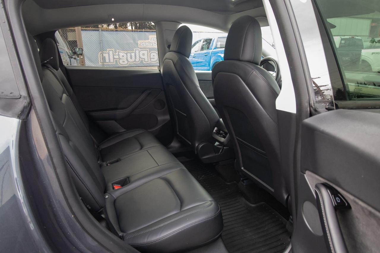 2021 Tesla Model Y Long Range AWD Photo5