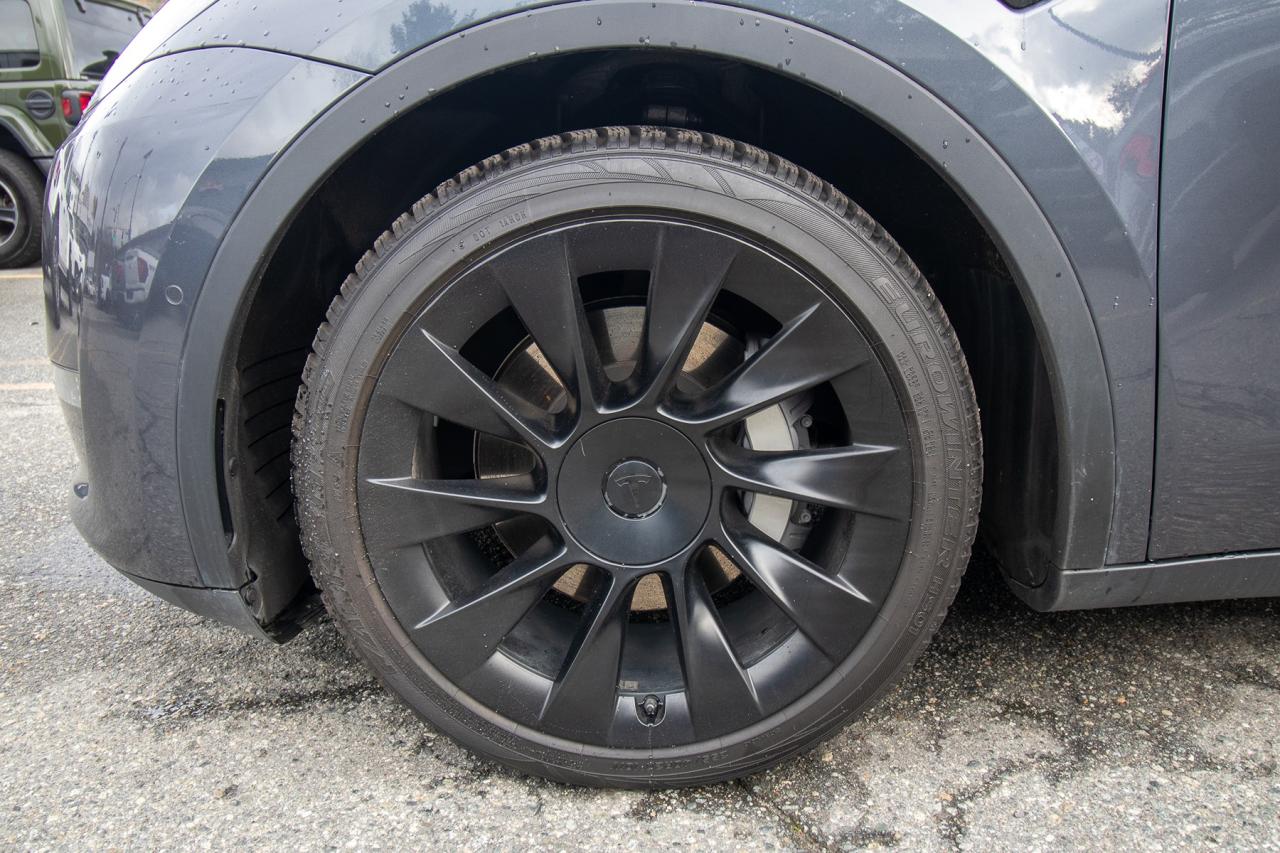 2021 Tesla Model Y Long Range AWD Photo5