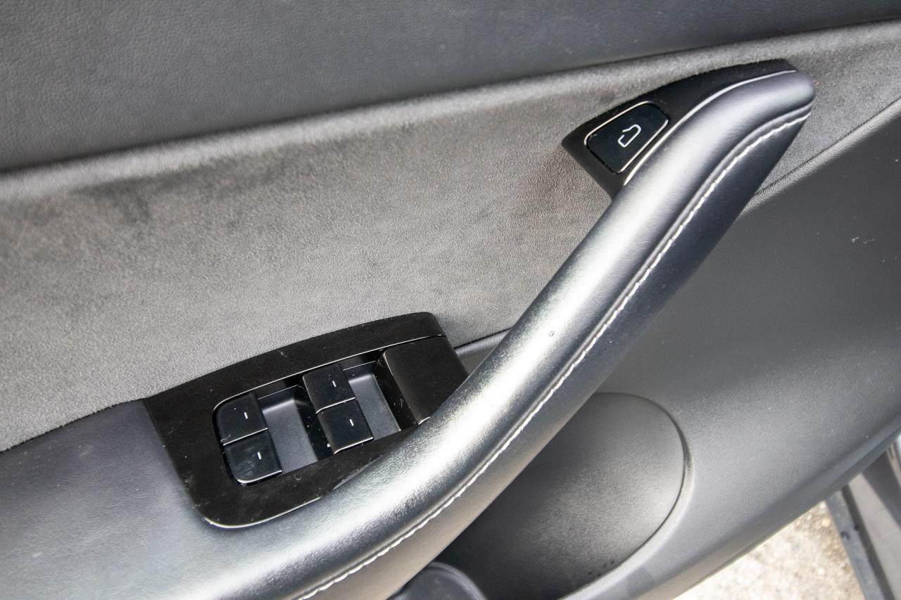 2021 Tesla Model Y Long Range AWD Photo5