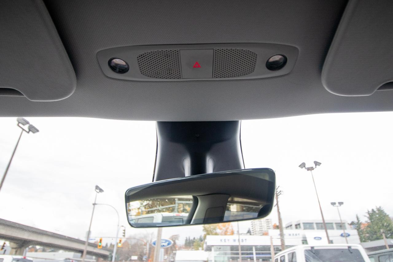 2021 Tesla Model Y Long Range AWD Photo5