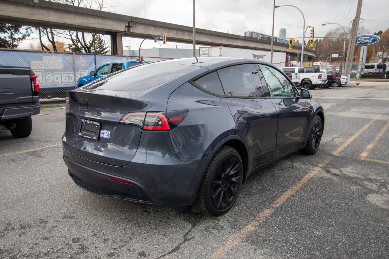 2021 Tesla Model Y Long Range AWD Photo5